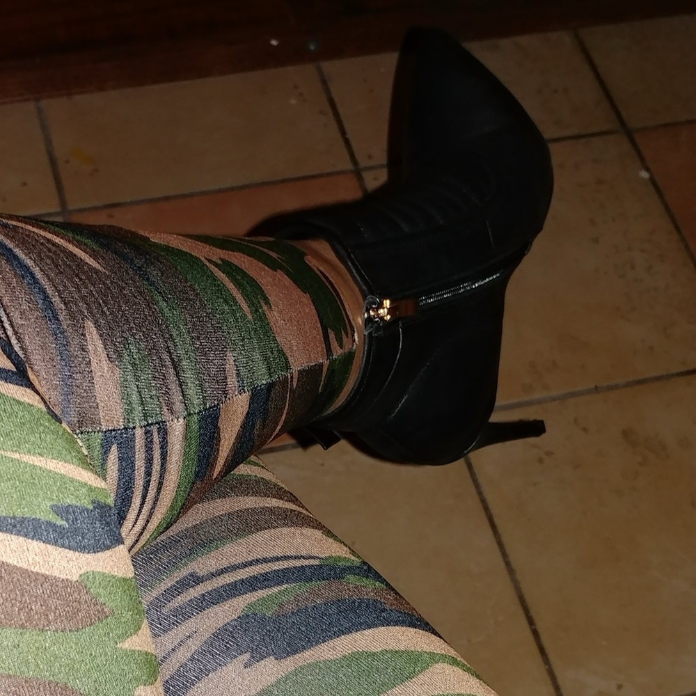 Exotic Style Ankle Boots - Picture 6 of 6